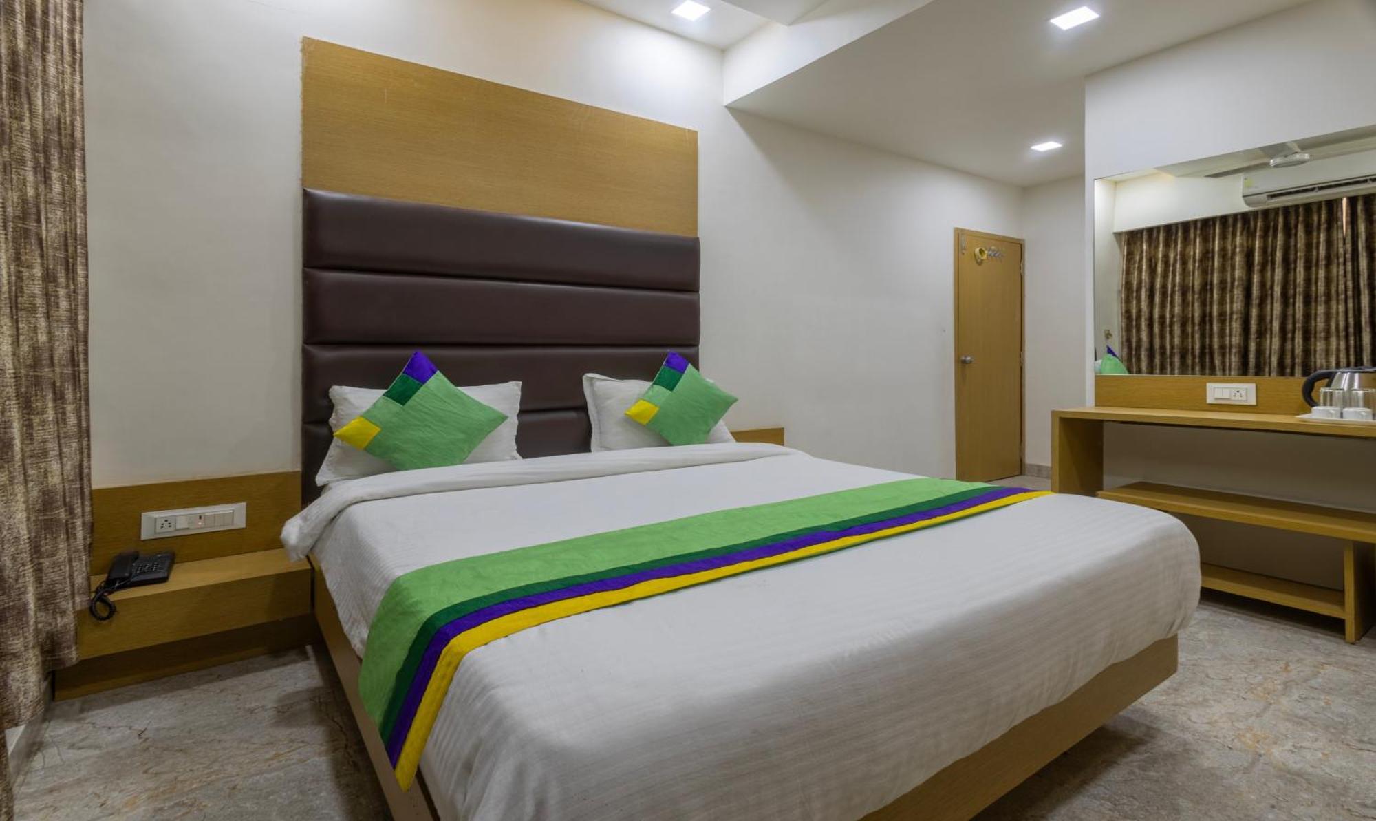 Treebo Eden Park, Ahmedabad Hotell Watuwa Eksteriør bilde